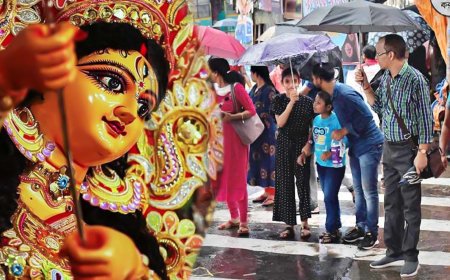 এবার পুজোয় আসল 'অসুর', তুলকালাম বৃষ্টিতে মাটি হয়ে যাবে ঠাকুর দেখা