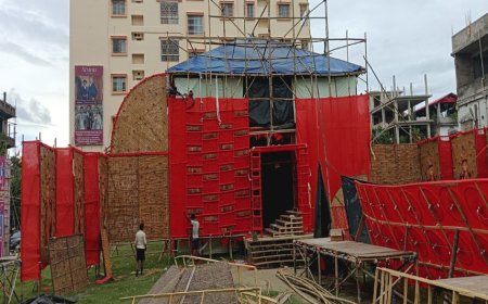 কোচবিহারের প্রথম বারোয়ারি পুজোর থিম 'মায়ের টানে মায়ের কাছে'